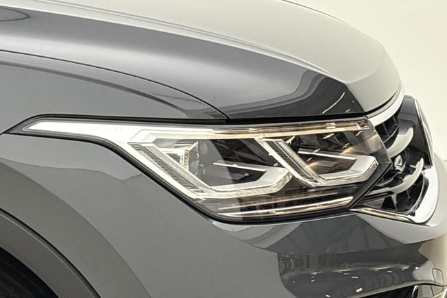VOLKSWAGEN Tiguan Photo 19