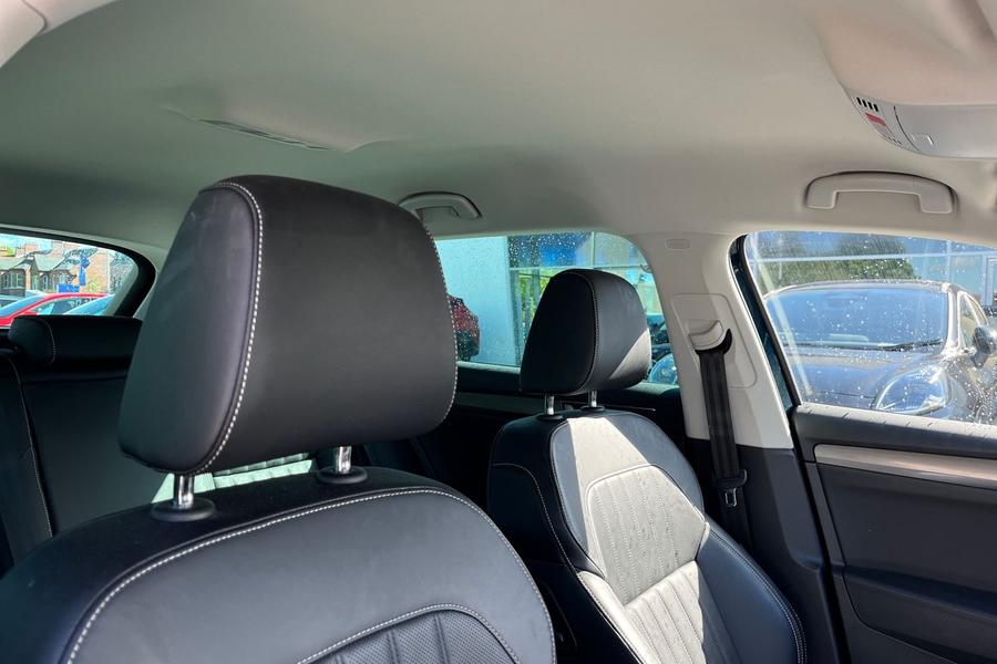 Skoda SUPERB Photo autoimg-9acca72f8adc38998cd80153c1f6a049108ffb34.jpg