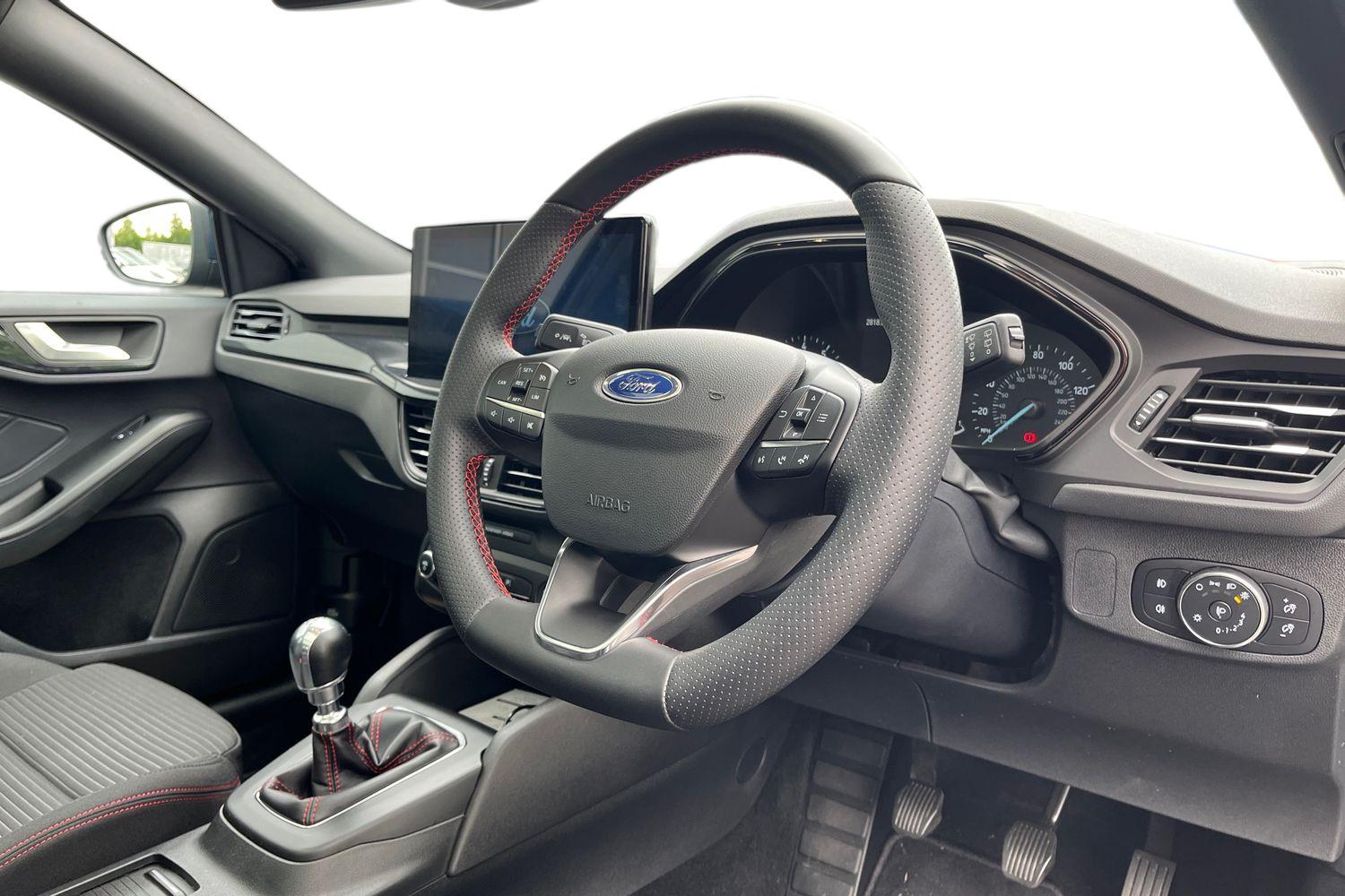 Ford FOCUS Photo 8
