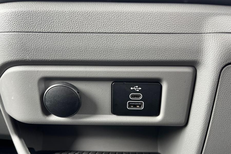 Ford E-TRANSIT CUSTOM Photo autoimg-9acf1657ee6a99c50a950d437451fa5d396f0e4e.jpg
