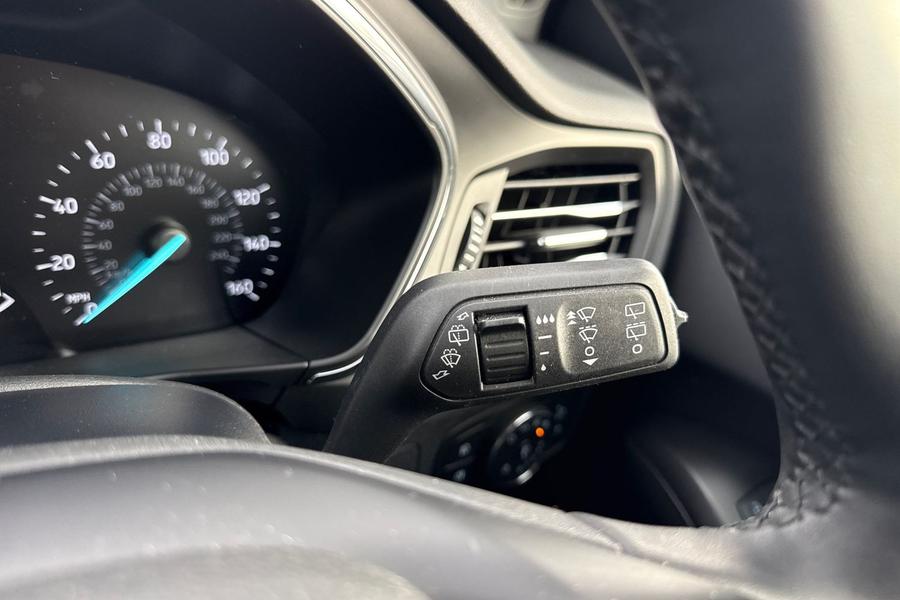 Ford FOCUS Photo autoimg-9ad13fe05c47cd0a8c8071a42828f71807d23932.jpg