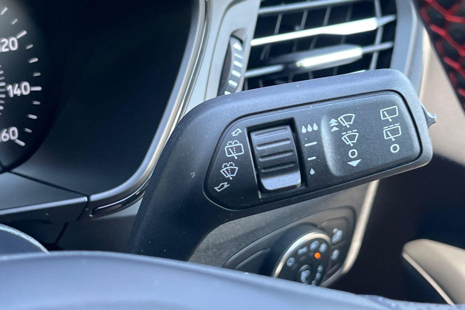 Ford FOCUS Photo 14