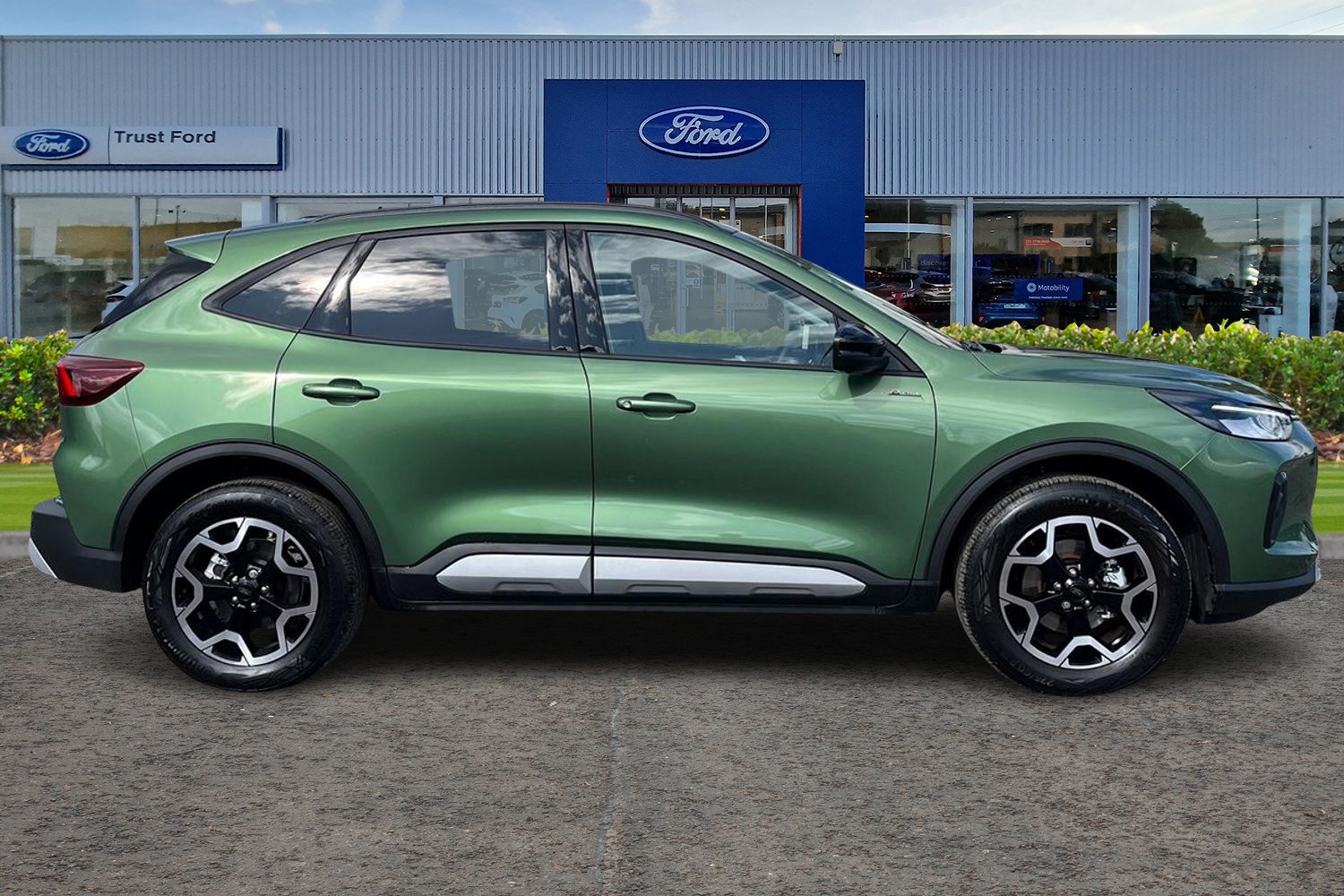 Ford KUGA Photo 2