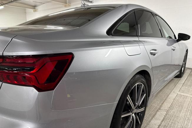 Audi A6 Saloon Photo 38