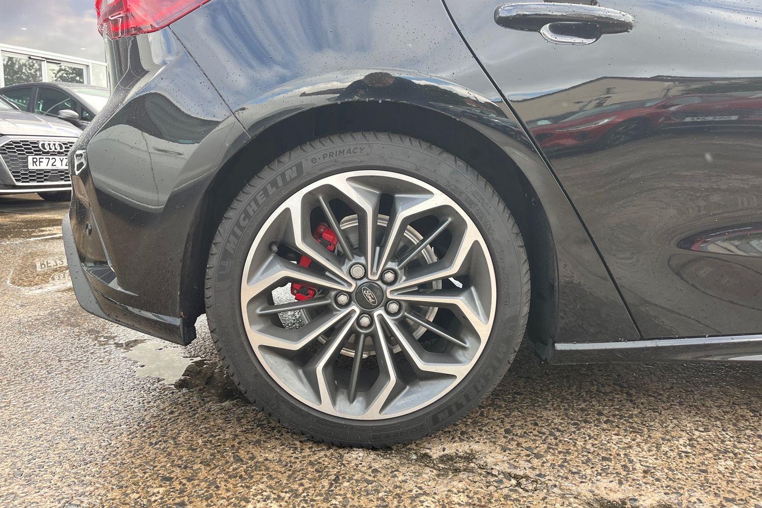 Ford FOCUS Photo 7