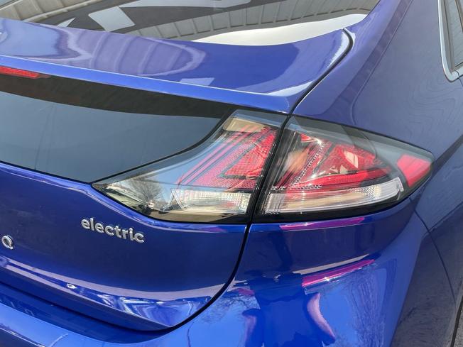 HYUNDAI Ioniq Photo 18