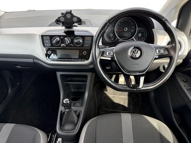 VOLKSWAGEN up! Photo 11