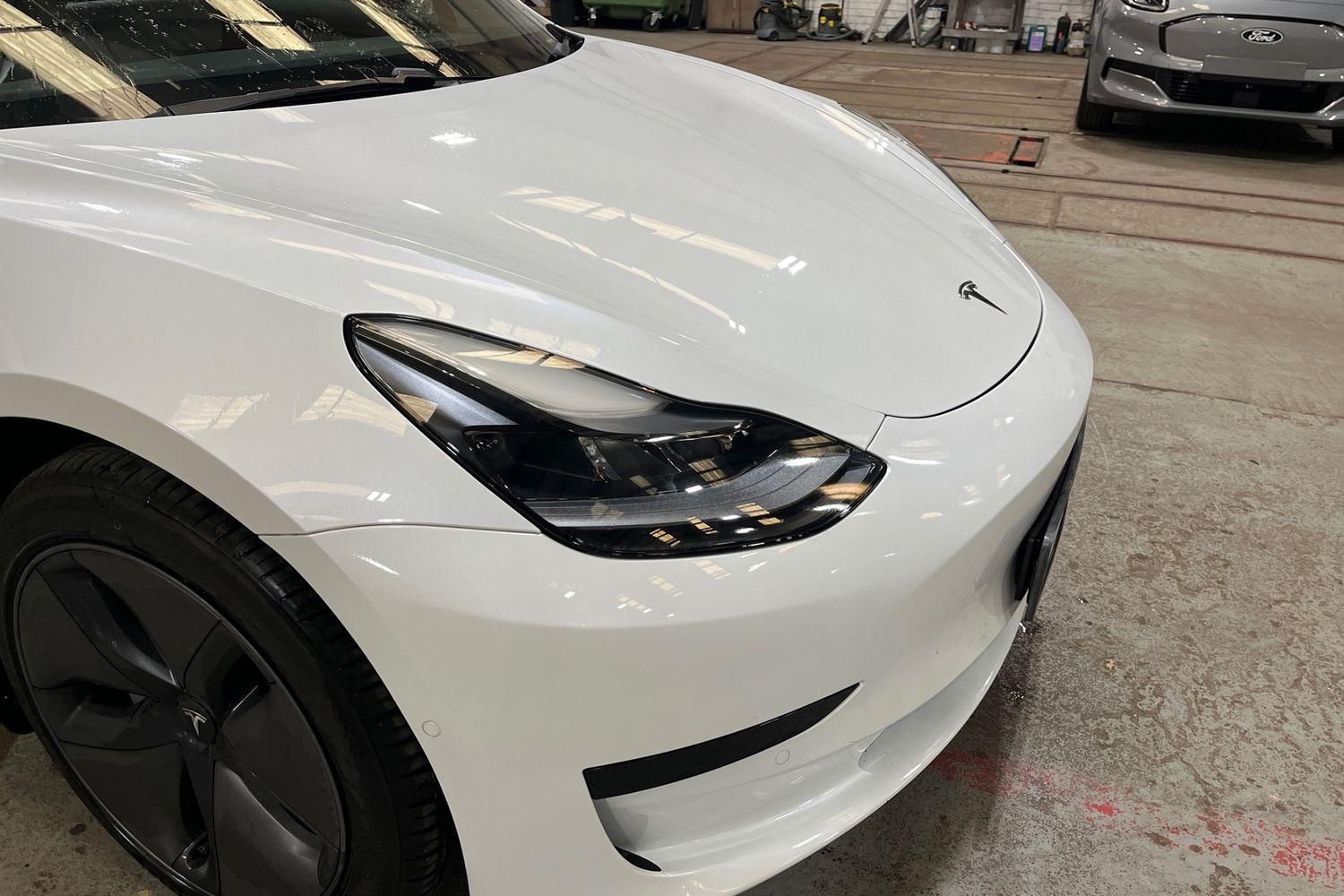 TESLA MODEL 3 Photo 22