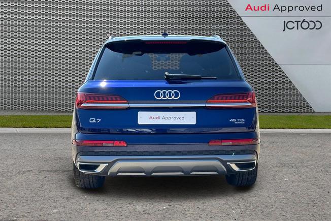AUDI Q7 Photo 7