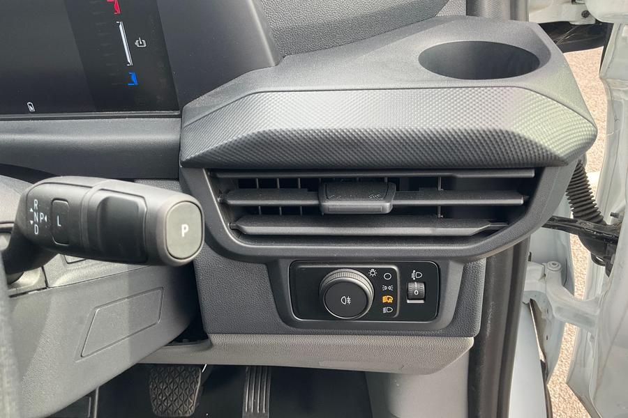 Ford E-Transit Custom Photo autoimg-9ae8f9f01d64e24246d06b146dccc36ba9b45e75.jpg
