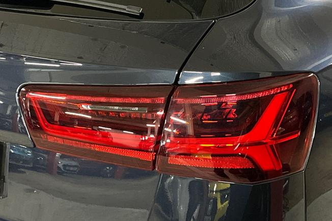 AUDI A6 Avant Photo 18