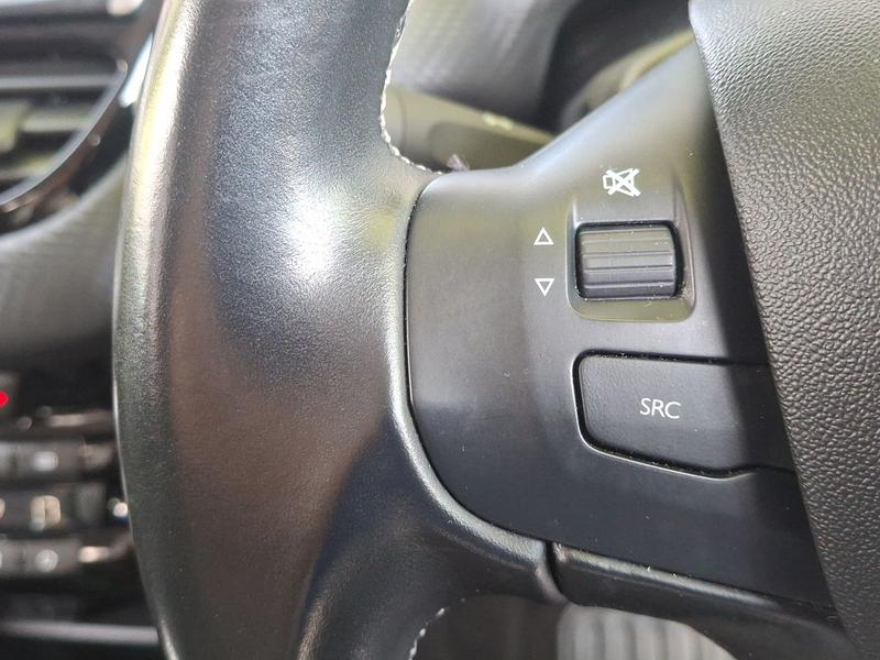 Used Peugeot 2008 NV19UNU 24