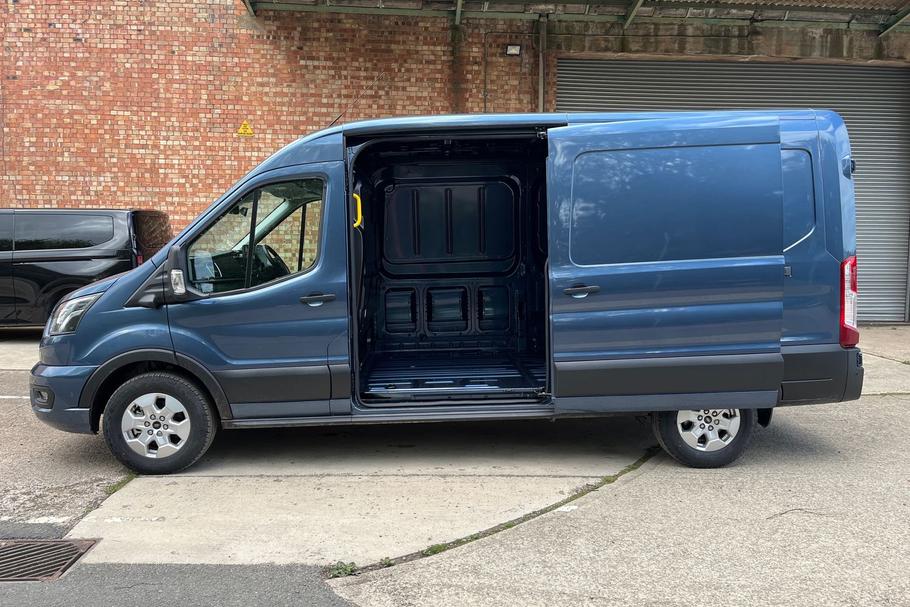 Used Ford TRANSIT WN75CAV 5