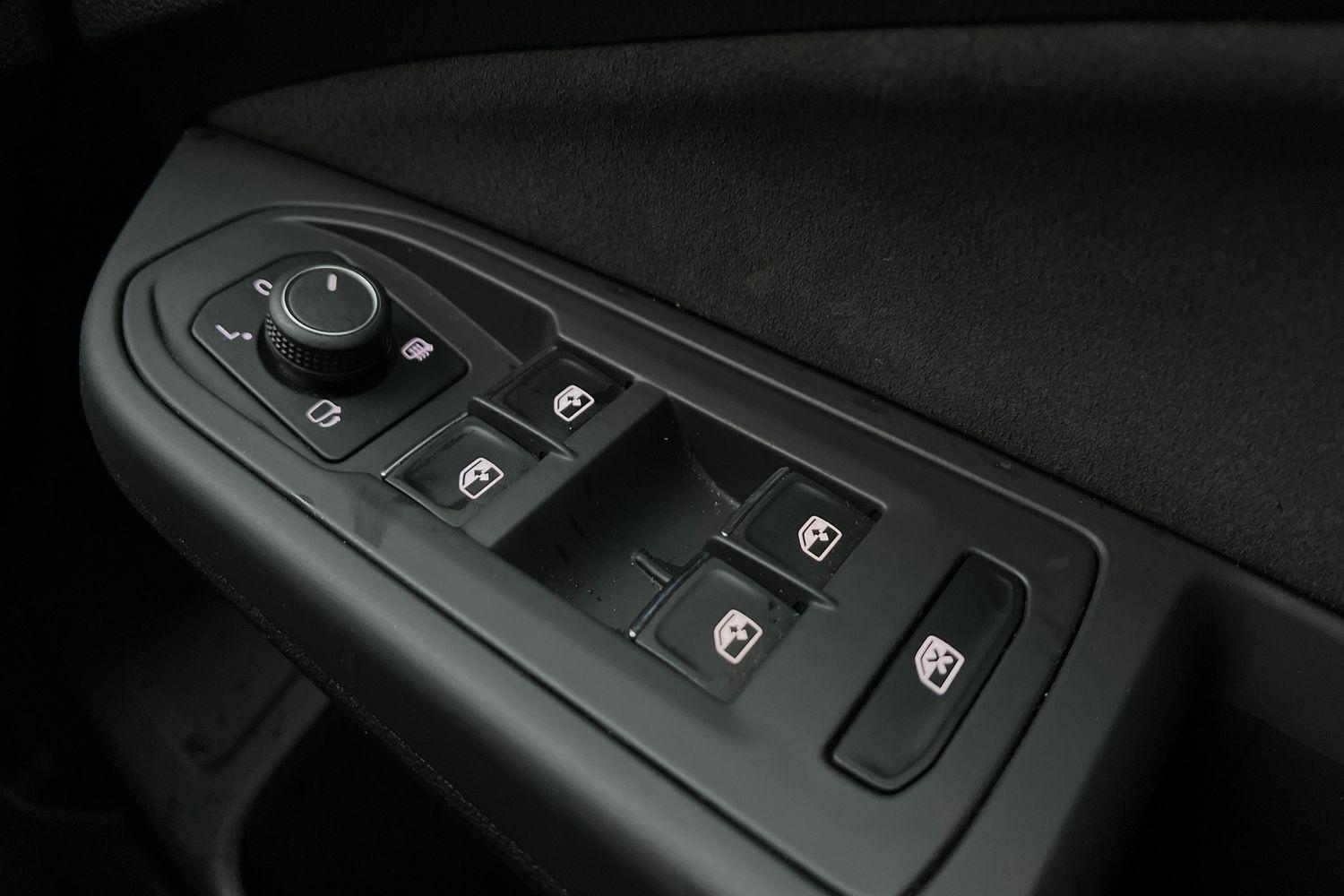 Volkswagen Golf Photo 15