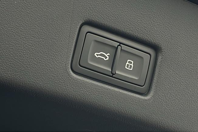 AUDI  Audi Q4 Sportback Photo 45