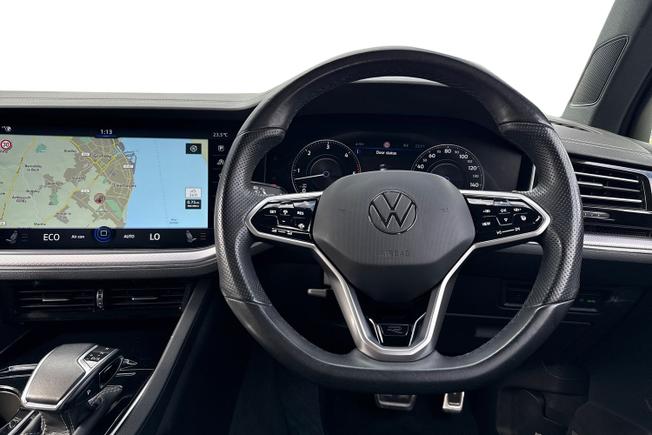 VOLKSWAGEN Touareg Photo 11