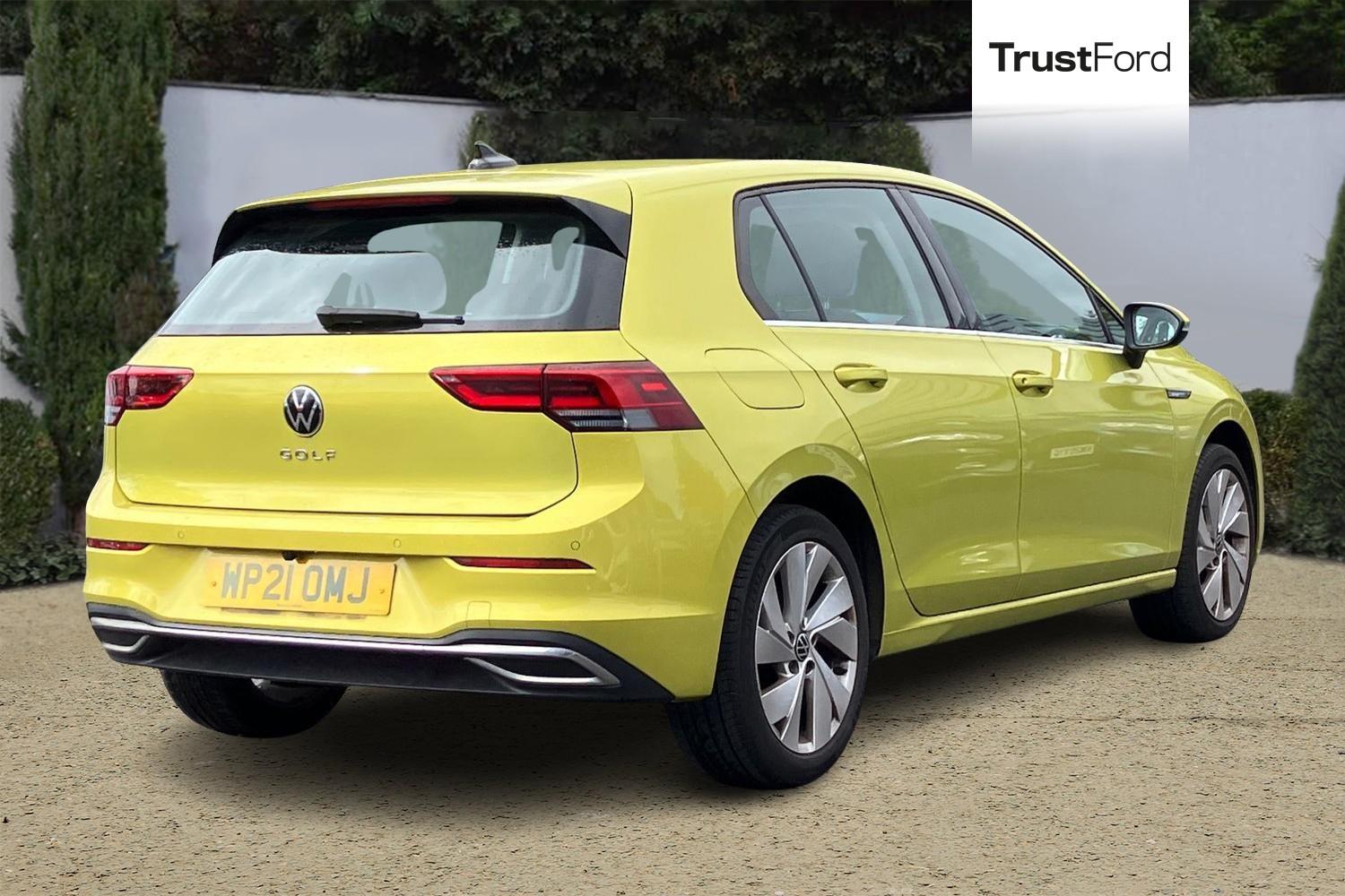 Volkswagen GOLF Photo 3