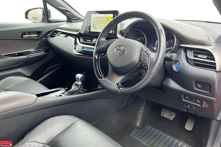 Toyota C-HR Photo autoimg-9af5ec08390748666f706a8953fb7bdb997b731f.jpg