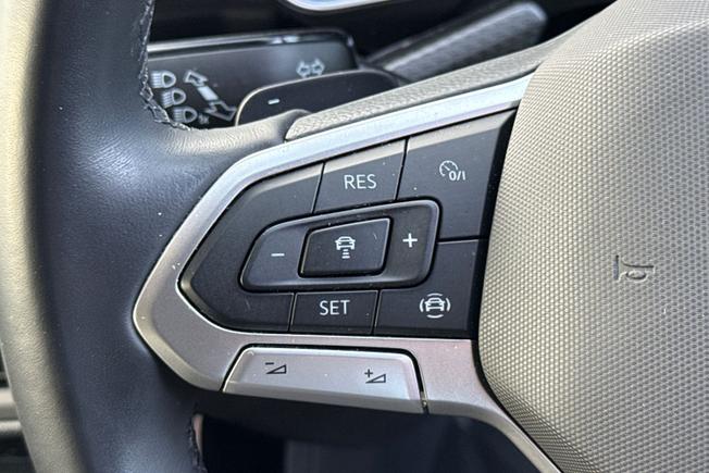 VOLKSWAGEN T-Cross Photo 16