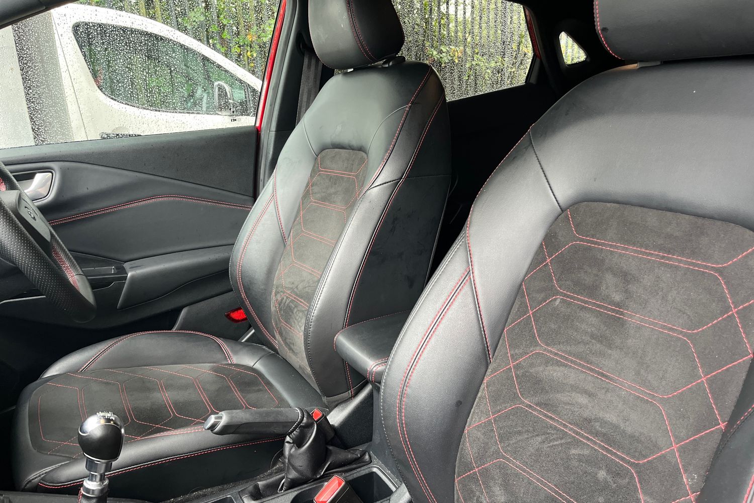 Ford PUMA Photo 18