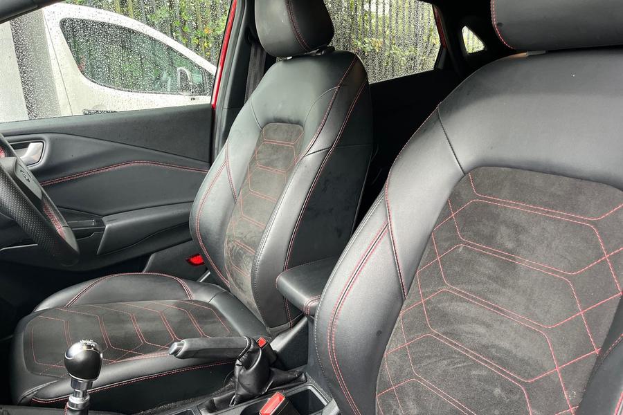 Ford PUMA Photo autoimg-9afc32da56d41e94a2d489026e9a414a11bda274.jpg