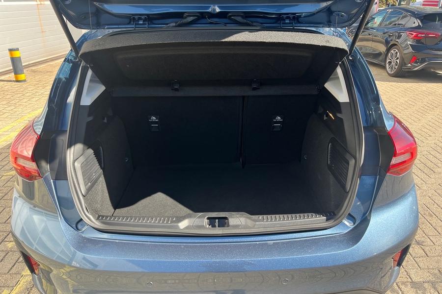 Ford Focus Photo autoimg-9afc6d09d3f271e964923c8538f763407f6eb260.jpg
