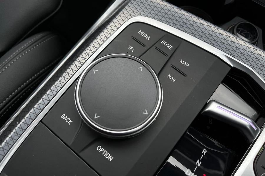 BMW 3 Series Photo autoimg-9afde4ebf98f9ce63e83dc75774b00a39627890b.jpg