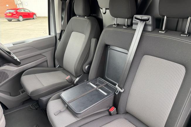 VOLKSWAGEN Transporter Photo 47
