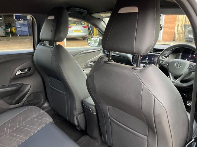 VAUXHALL Corsa Photo 31