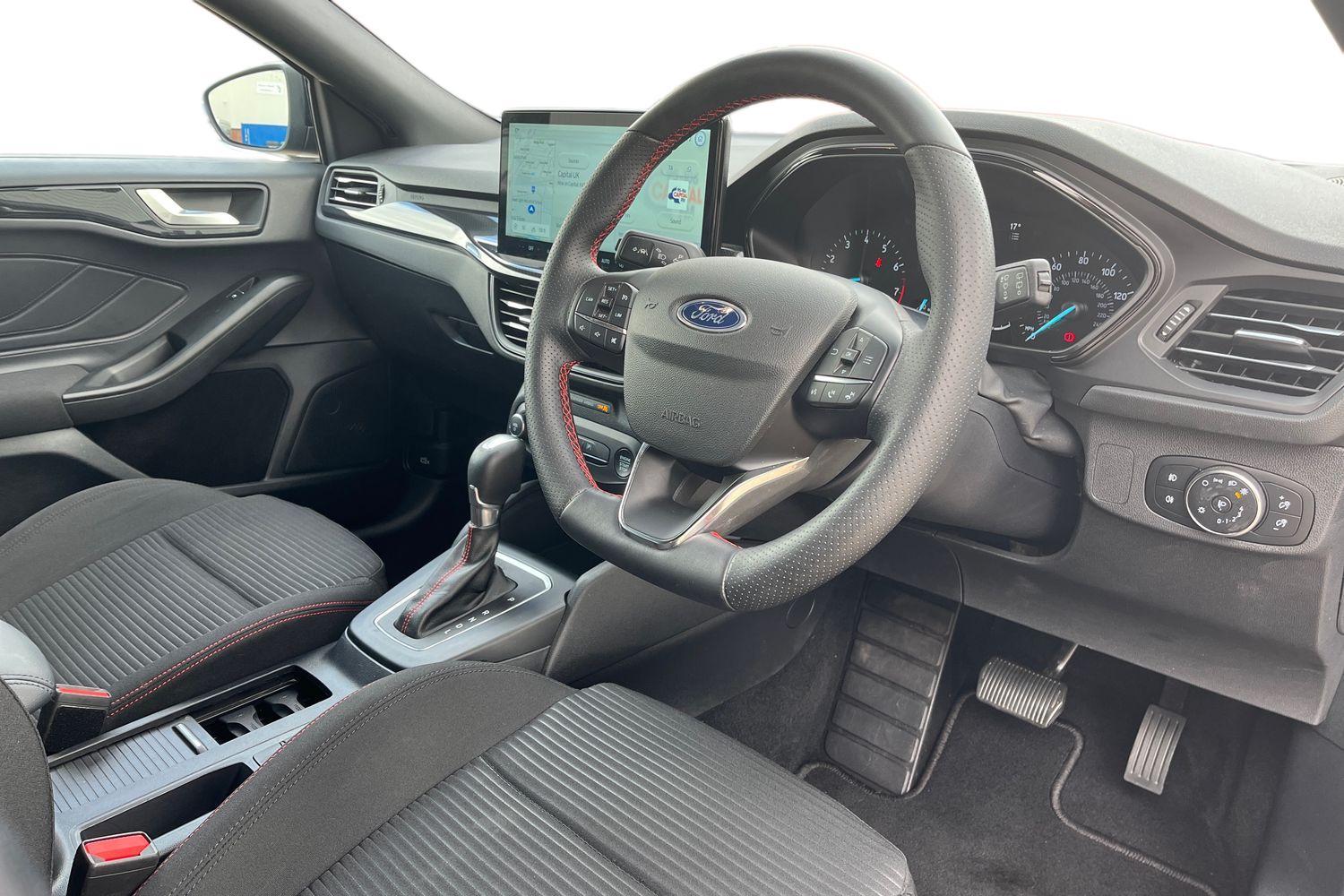 Ford Focus Photo 8