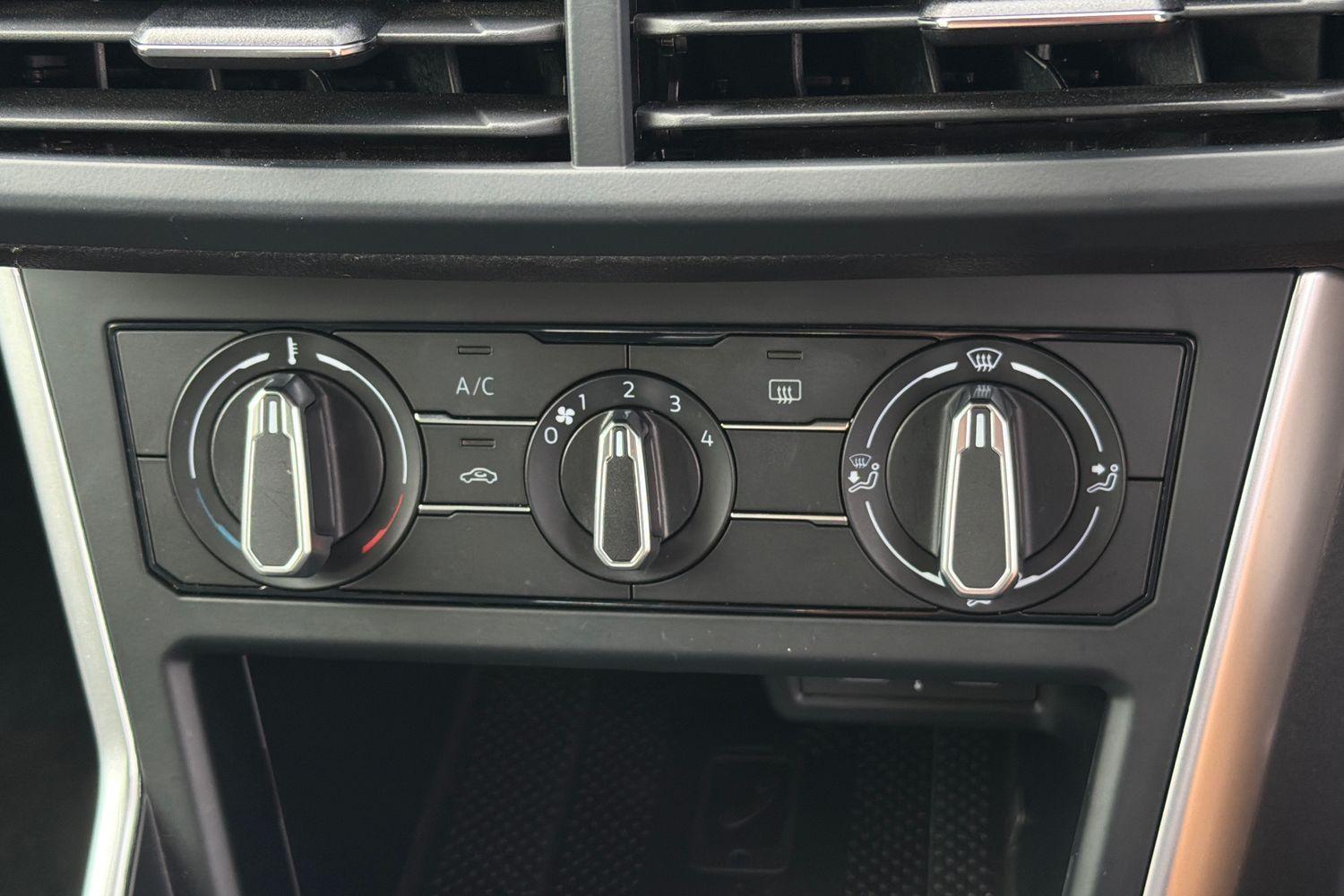 Volkswagen POLO Photo 31