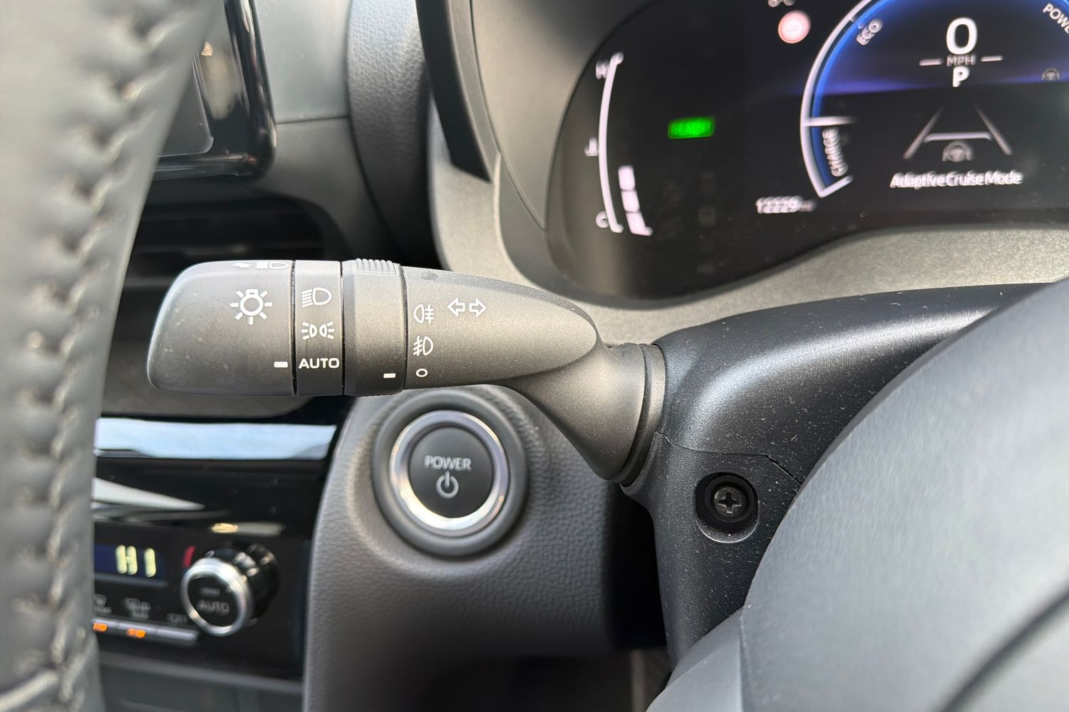 Toyota YARIS CROSS Photo 13
