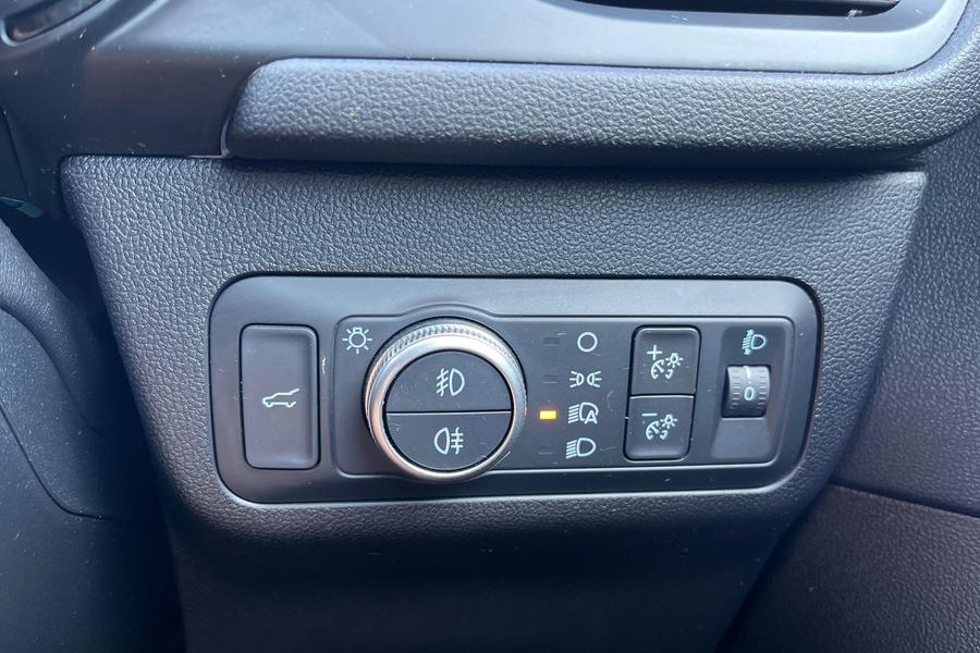 Ford KUGA Photo autoimg-9b0fade6c3c3bf610eaa14db2029a02605ef0c43.jpg