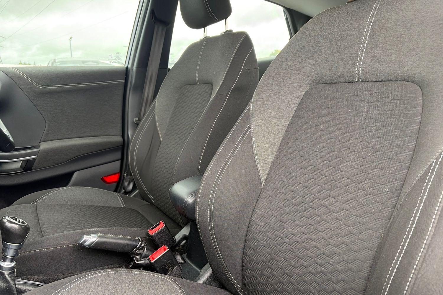 Ford Puma Photo 18