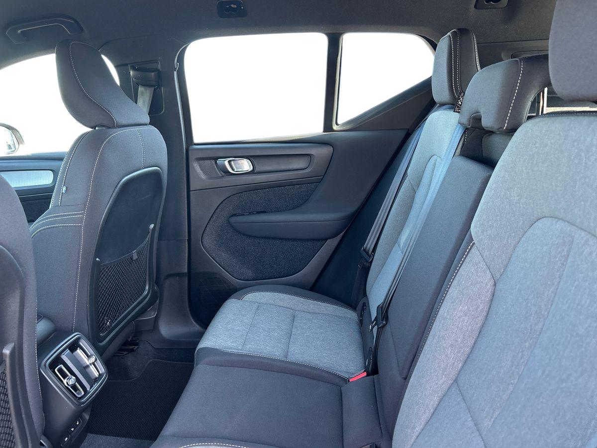 Volvo XC40 Photo 3