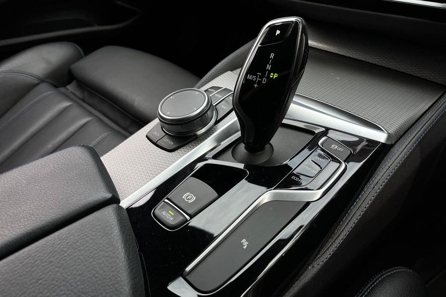 BMW 5 Series Photo autoimg-9b15f5697591d0b11bce1f018eeeebcd548bdb87.jpg