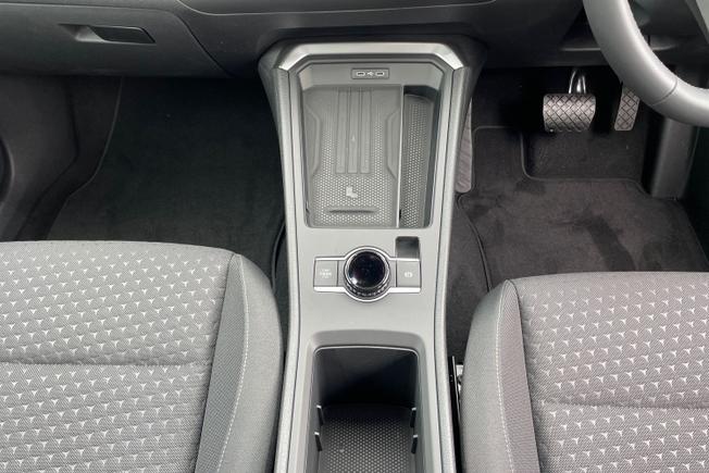 VOLKSWAGEN T-Roc Photo 25
