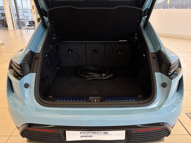 PORSCHE Macan Photo 19