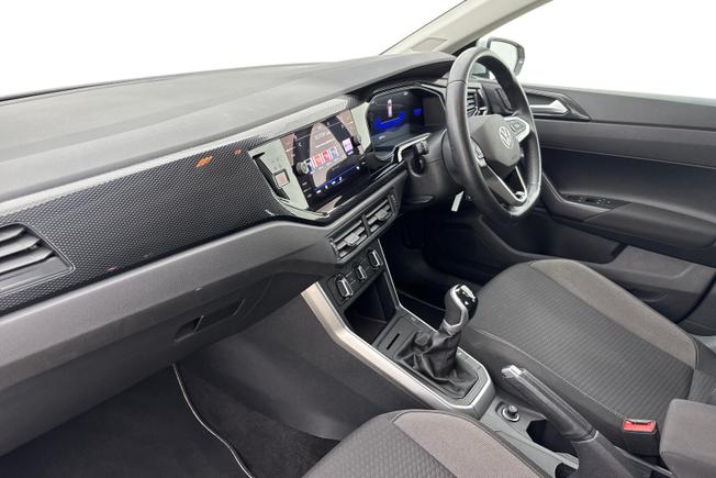 VOLKSWAGEN Polo Photo 2