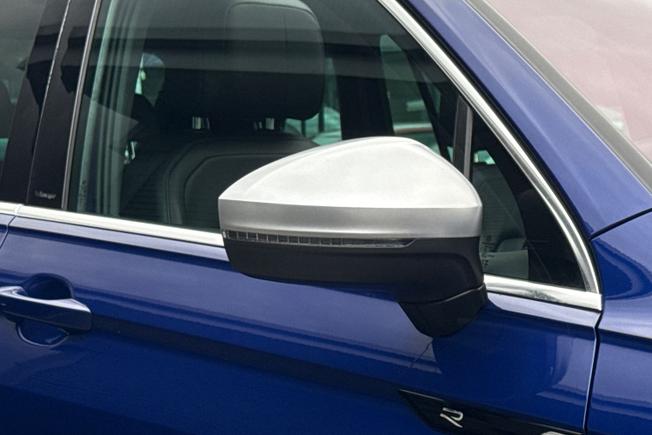 VOLKSWAGEN Tiguan Photo 20