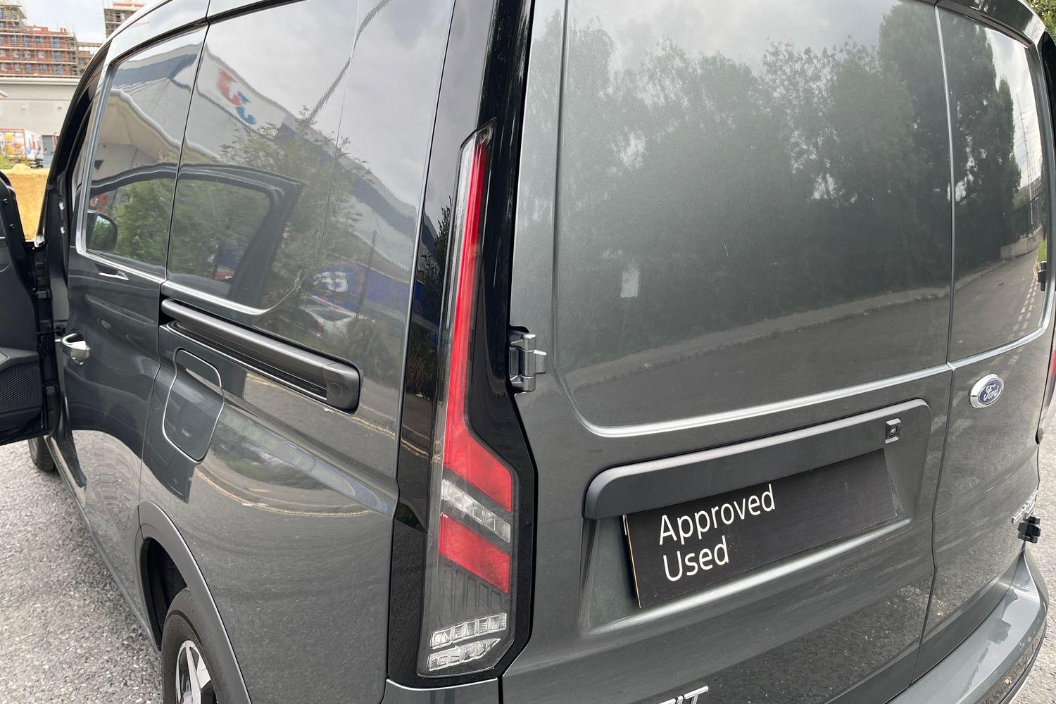 Ford TRANSIT CONNECT Photo 34