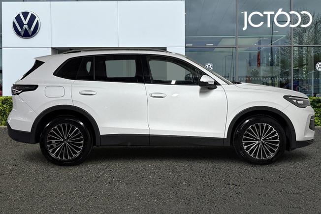 VOLKSWAGEN Tiguan Photo 4