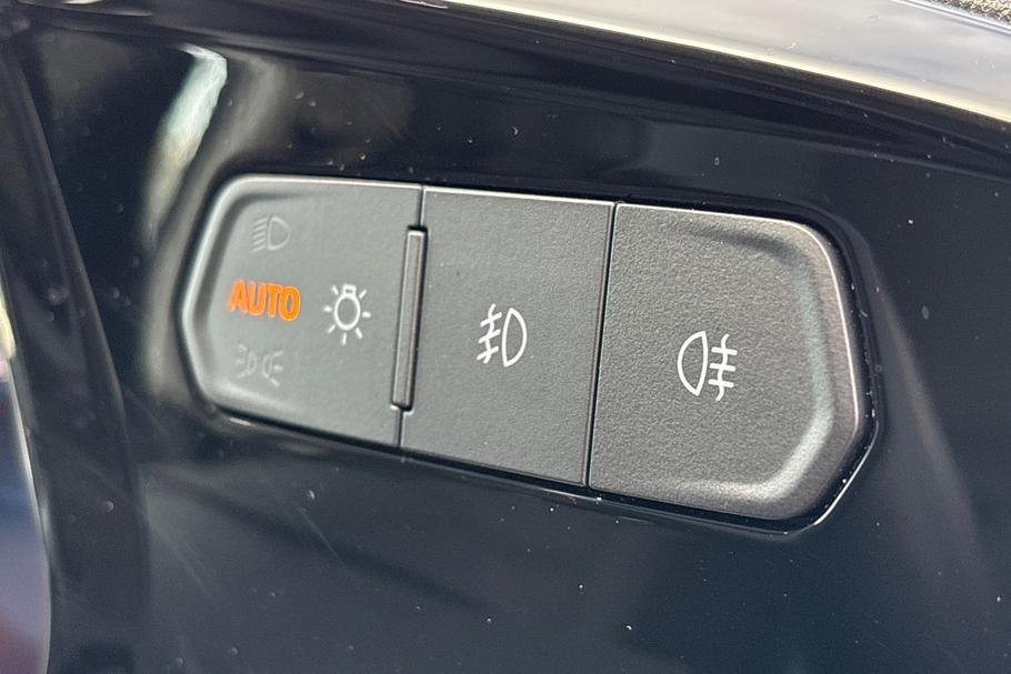 Used Ford TRANSIT CONNECT WR75PYS 18