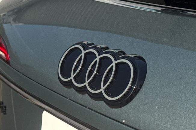 AUDI Q3 Photo 47