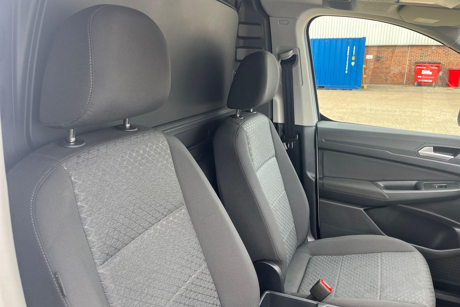 Ford TRANSIT CONNECT Photo 30