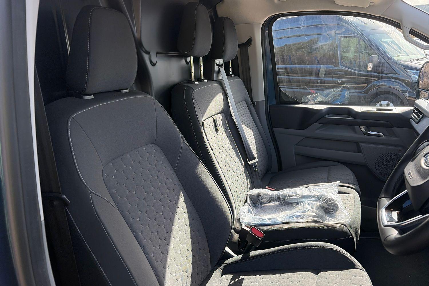 Ford TRANSIT CUSTOM Photo 9