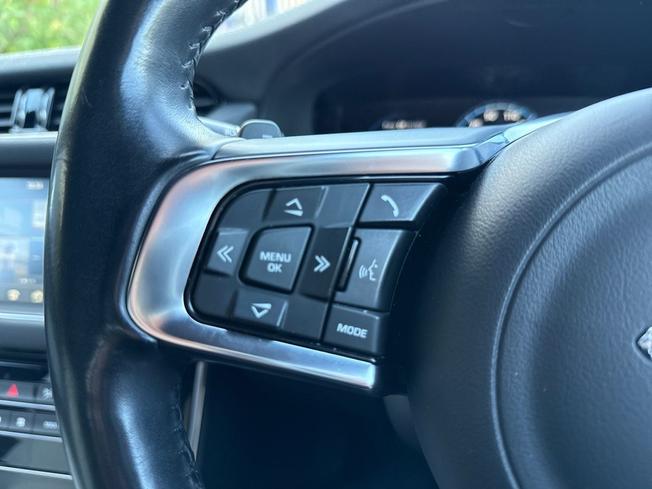 JAGUAR XF Photo 16