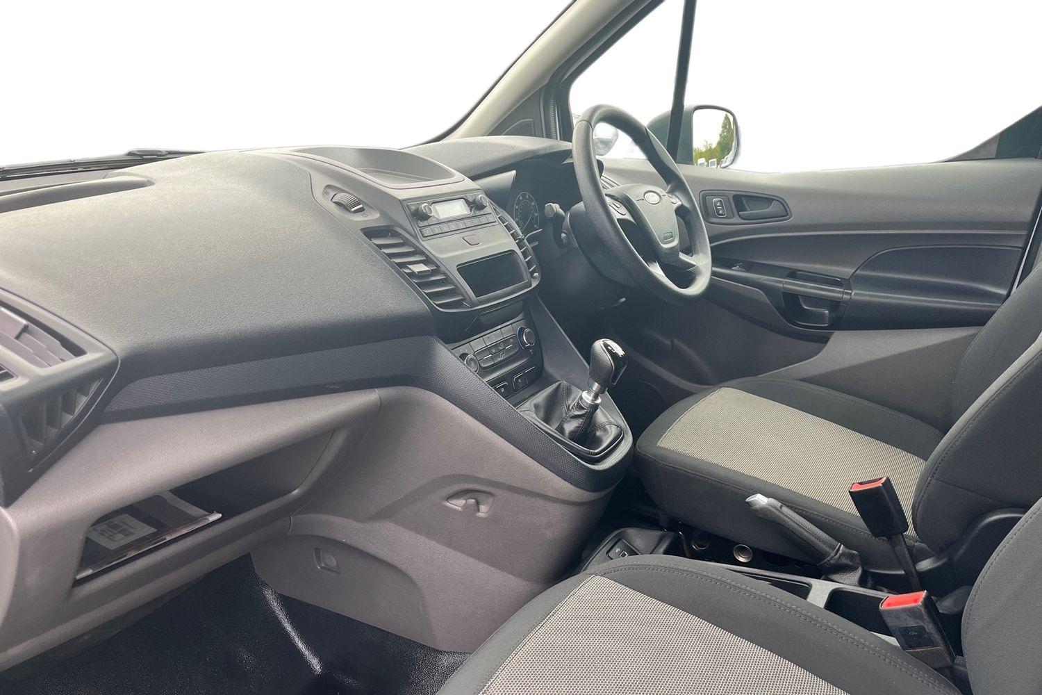 Ford TRANSIT CONNECT Photo 3