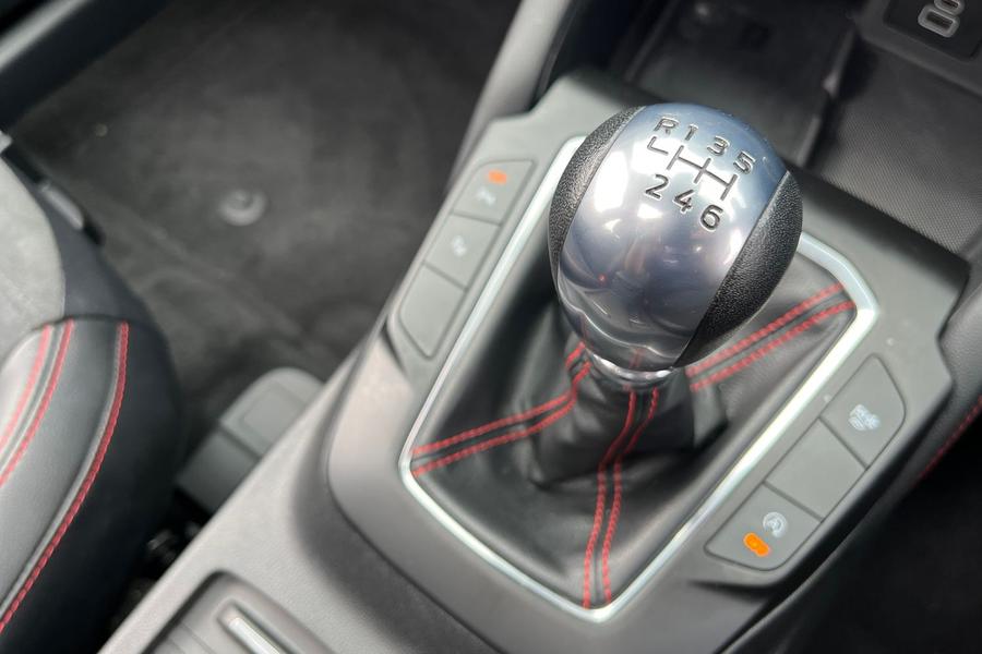 Ford KUGA Photo autoimg-9b334c7ab91ec68757dfff7a49c2cca1750366e9.jpg