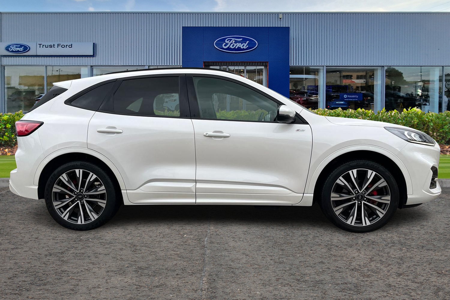 Ford KUGA Photo 2